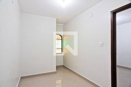 Casa à venda com 250m², 4 quartos e 2 vagasSuíte 2