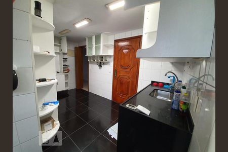 Apartamento à venda com 240m², 3 quartos e sem vagaCozinha