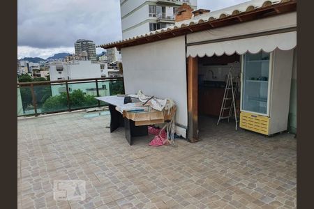 Apartamento à venda com 240m², 3 quartos e sem vagaÁrea comum