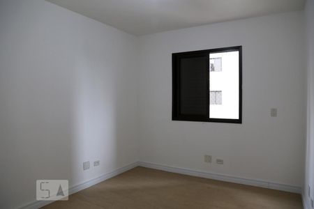 Quarto 2 de apartamento para alugar com 3 quartos, 110m² em Chácara Agrindus, Taboão da Serra