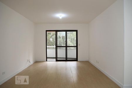 Sala de apartamento para alugar com 3 quartos, 110m² em Chácara Agrindus, Taboão da Serra
