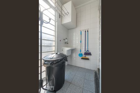 Casa à venda com 100m², 3 quartos e 1 vaga Casa à venda com 100m², 3 quartos e 1 vagaÁrea de Serviço