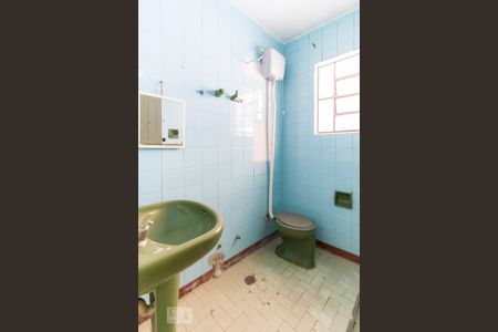 Banheiro de apartamento à venda com 1 quarto, 50m² em Vila Carmosina, São Paulo