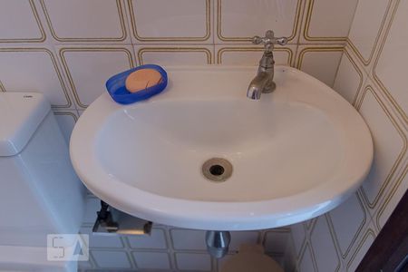 Casa à venda com 580m², 6 quartos e 4 vagasBanheiro de Serviço