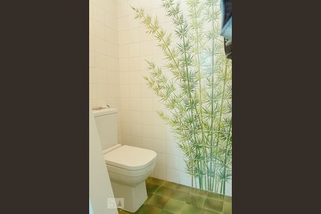 Casa à venda com 580m², 6 quartos e 4 vagasBanheiro do Quarto 4