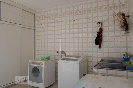 Casa à venda com 580m², 6 quartos e 4 vagasÁrea de Serviço