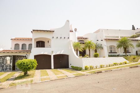 Casa à venda com 580m², 6 quartos e 4 vagasFachada