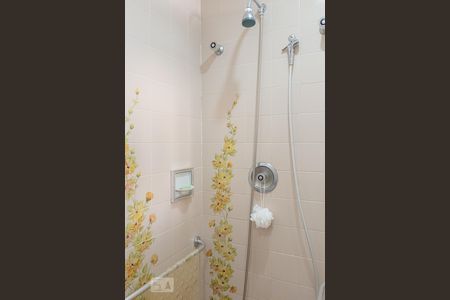 Casa à venda com 580m², 6 quartos e 4 vagasBanheiro do Quarto 2