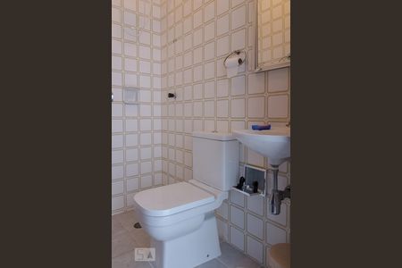 Casa à venda com 580m², 6 quartos e 4 vagasBanheiro de Serviço