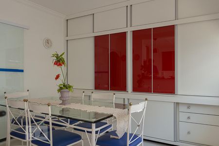 Casa à venda com 580m², 6 quartos e 4 vagasCozinha