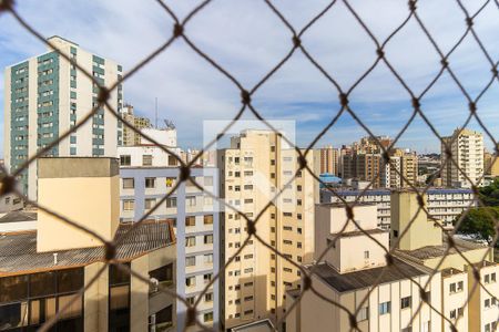 Vista da suíte de apartamento para alugar com 1 quarto, 50m² em Centro, Campinas