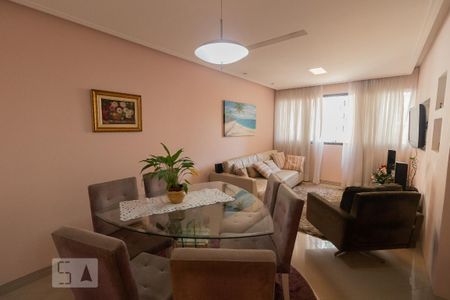 Apartamento à venda com 90m², 3 quartos e 1 vaga Apartamento à venda com 90m², 3 quartos e 1 vagaSala