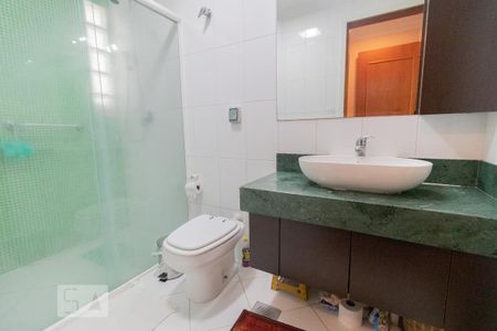 Apartamento à venda com 90m², 3 quartos e 1 vaga Apartamento à venda com 90m², 3 quartos e 1 vagaBanheiro