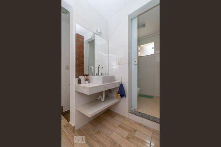 BANHEIRO SOCIAL de apartamento para alugar com 1 quarto, 70m² em Santa Rosa, Niterói