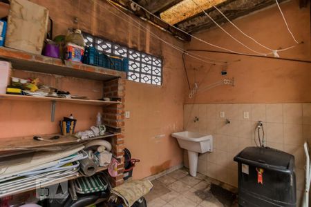 Casa à venda com 70m², 2 quartos e 1 vagaÁrea de Serviço