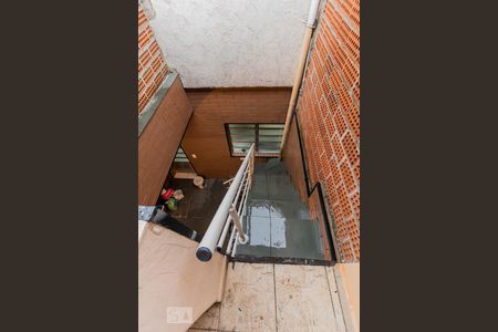 Casa à venda com 70m², 2 quartos e 1 vagaEscada