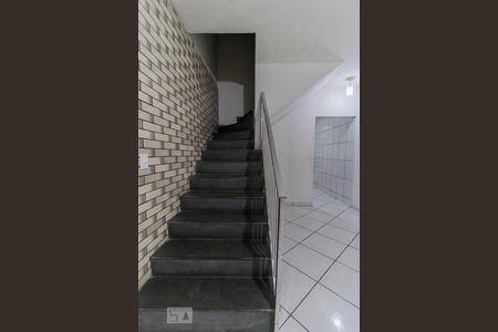 Escada de casa à venda com 2 quartos, 70m² em Limoeiro, São Paulo