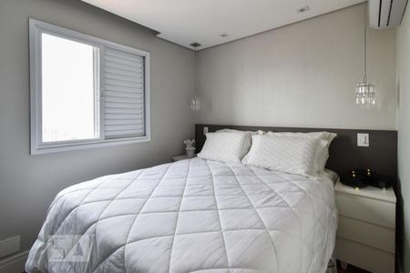 Suíte de apartamento para alugar com 2 quartos, 50m² em Vila Bertioga, São Paulo
