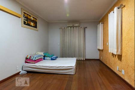 Suíte de casa para alugar com 4 quartos, 250m² em Vila Pompéia, Campinas
