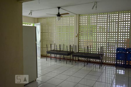 Apartamento à venda com 50m², 1 quarto e sem vaga Apartamento à venda com 50m², 1 quarto e sem vagaÁrea comum - Salão de festas