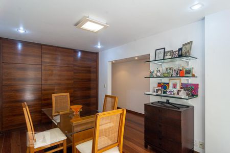 Apartamento à venda com 572m², 4 quartos e 3 vagasQuarto 5