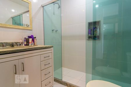 Apartamento à venda com 572m², 4 quartos e 3 vagasBanheiro da Suíte 1