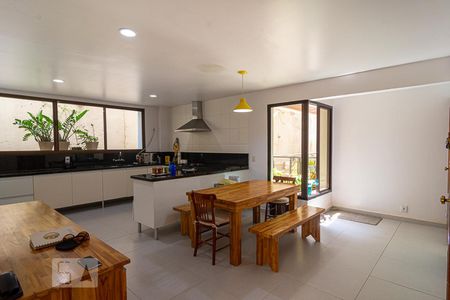 Apartamento à venda com 572m², 4 quartos e 3 vagasCozinha 