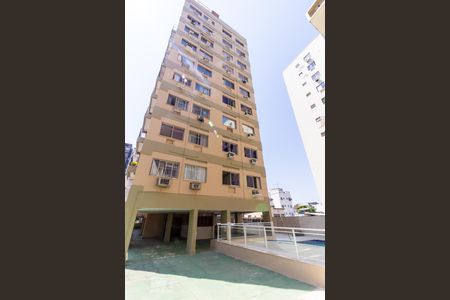 Apartamento para alugar com 65m², 2 quartos e 1 vaga Apartamento para alugar com 65m², 2 quartos e 1 vagaFachada do bloco