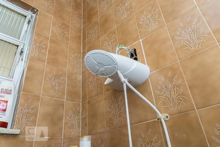 Apartamento à venda com 82m², 3 quartos e sem vagaBanheiro - Chuveiro elétrico