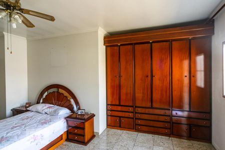 Casa à venda com 350m², 3 quartos e 4 vagas Casa à venda com 350m², 3 quartos e 4 vagasSuíte 2