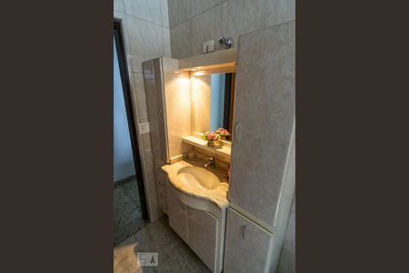 Casa à venda com 350m², 3 quartos e 4 vagas Casa à venda com 350m², 3 quartos e 4 vagasBanheiro da Suíte 1