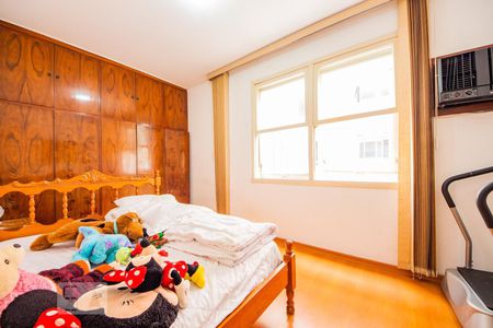 Quarto 1 de apartamento à venda com 2 quartos, 74m² em Floresta, Porto Alegre