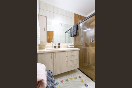 Casa à venda com 137m², 2 quartos e 2 vagasBanheiro