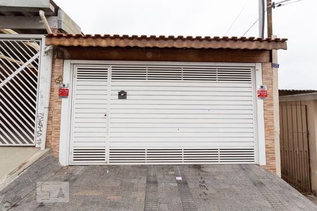 Casa à venda com 137m², 2 quartos e 2 vagasFachada