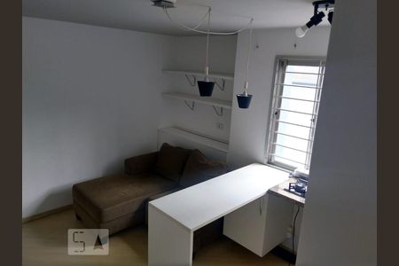 Sala de kitnet/studio para alugar com 1 quarto, 30m² em Água Verde, Curitiba