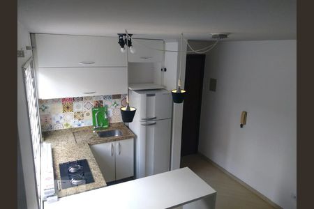 Cozinha de kitnet/studio para alugar com 1 quarto, 30m² em Água Verde, Curitiba