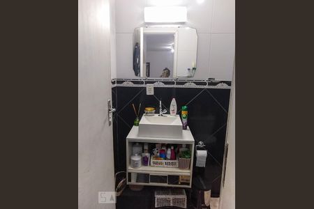 Banheiro de casa à venda com 2 quartos, 110m² em Pilares, Rio de Janeiro