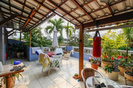 Apartamento à venda com 194m², 3 quartos e 3 vagasVaranda