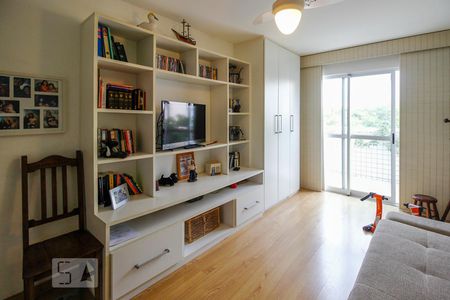 Apartamento à venda com 194m², 3 quartos e 3 vagasQuarto