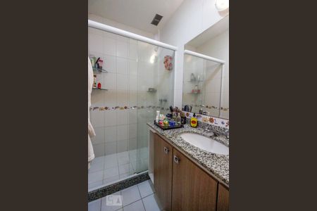 Apartamento à venda com 194m², 3 quartos e 3 vagasBanheiro da Suíte 1