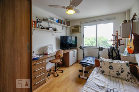 Apartamento à venda com 194m², 3 quartos e 3 vagasSuíte 2