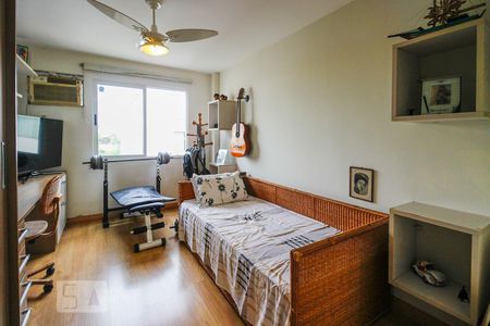 Apartamento à venda com 194m², 3 quartos e 3 vagasSuíte 2