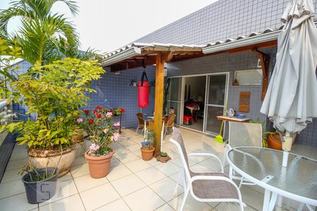 Apartamento à venda com 194m², 3 quartos e 3 vagasVaranda