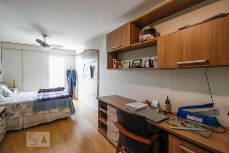 Apartamento à venda com 194m², 3 quartos e 3 vagasSuíte 1