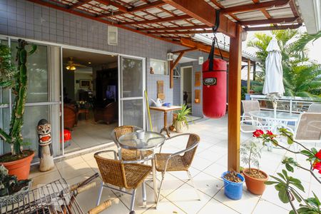 Apartamento à venda com 194m², 3 quartos e 3 vagasVaranda