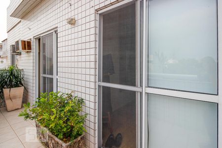 Apartamento à venda com 194m², 3 quartos e 3 vagasVaranda da Suíte 1
