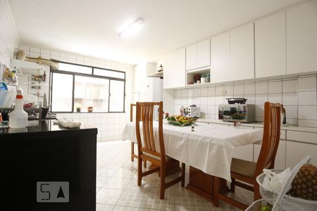 Apartamento à venda com 347m², 4 quartos e 2 vagasCozinha