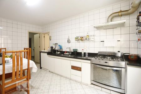 Apartamento à venda com 347m², 4 quartos e 2 vagasCozinha