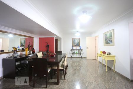 Apartamento à venda com 347m², 4 quartos e 2 vagasSala