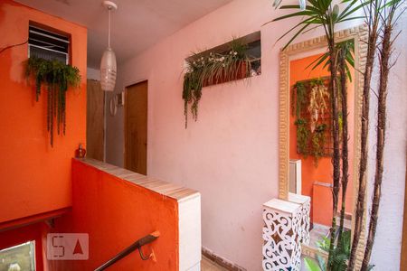 Corredor de casa para alugar com 8 quartos, 150m² em Barra Funda, São Paulo